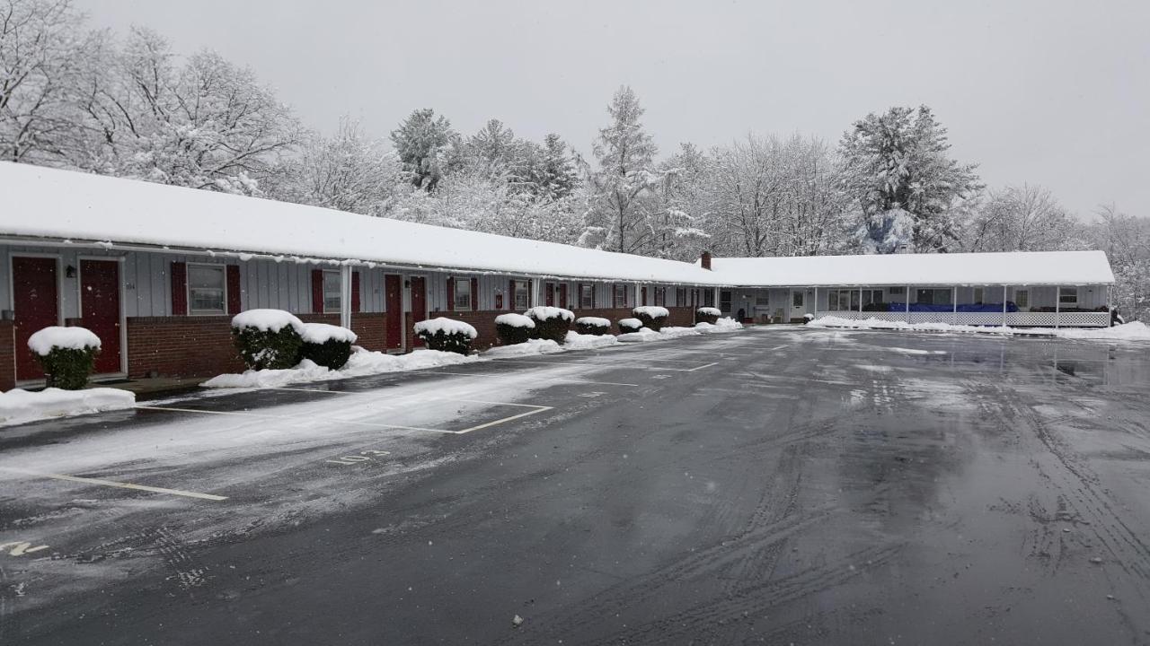 Newport Motel Exterior photo